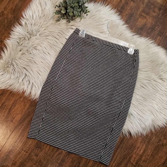 Merona Dresses & Skirts - Merona Pattern Pencil Skirt